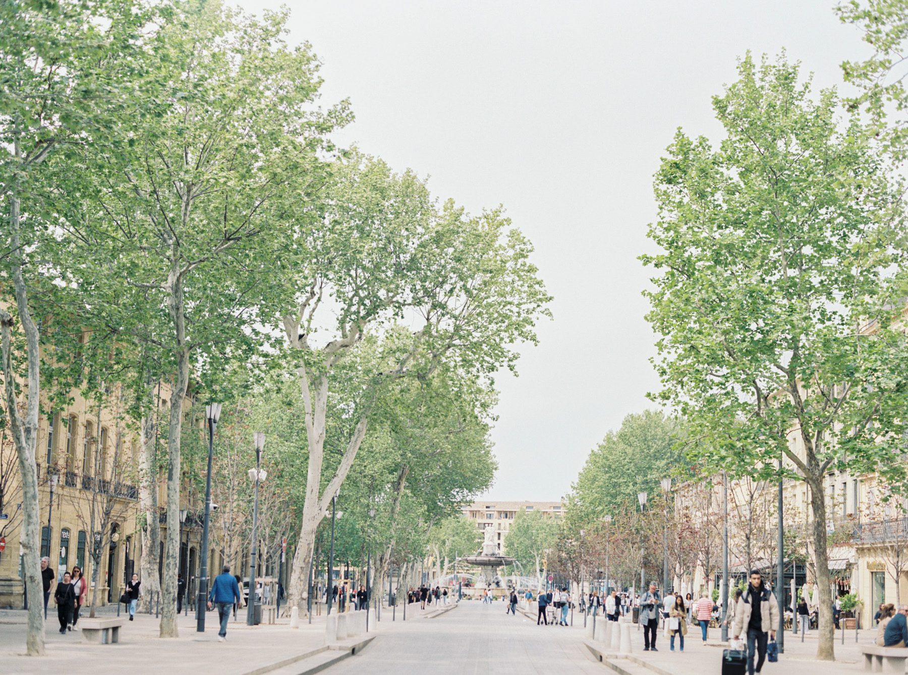 Morning in Aix-en-Provence, Provence photographer, Provence wedding, Provence wedding photographer, Provence film photographer, visiting provence, visiting Aix-en-Provence