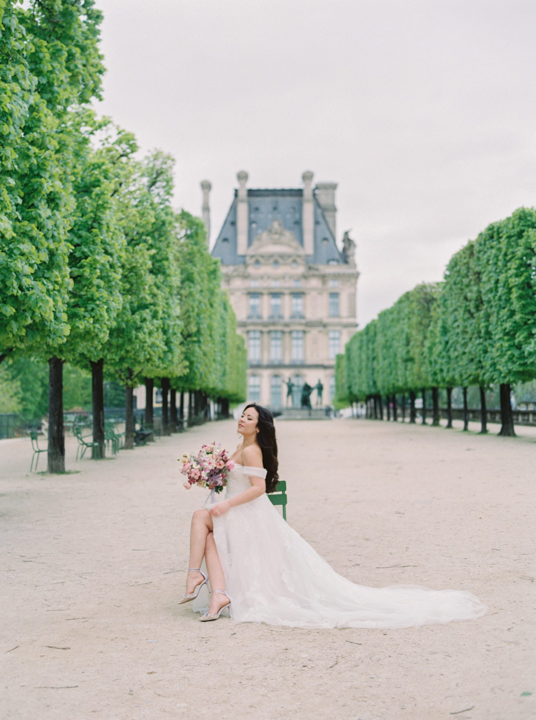 Paris Bridal Session, Paris Wedding, Paris Wedding Photographer, Paris Wedding Inspiration, Paris Photographer, Paris Film Photographer, Paris France Wedding, France Wedding Photographer, France Film Photographer, Destination Wedding Photographer, Paris Destination Wedding